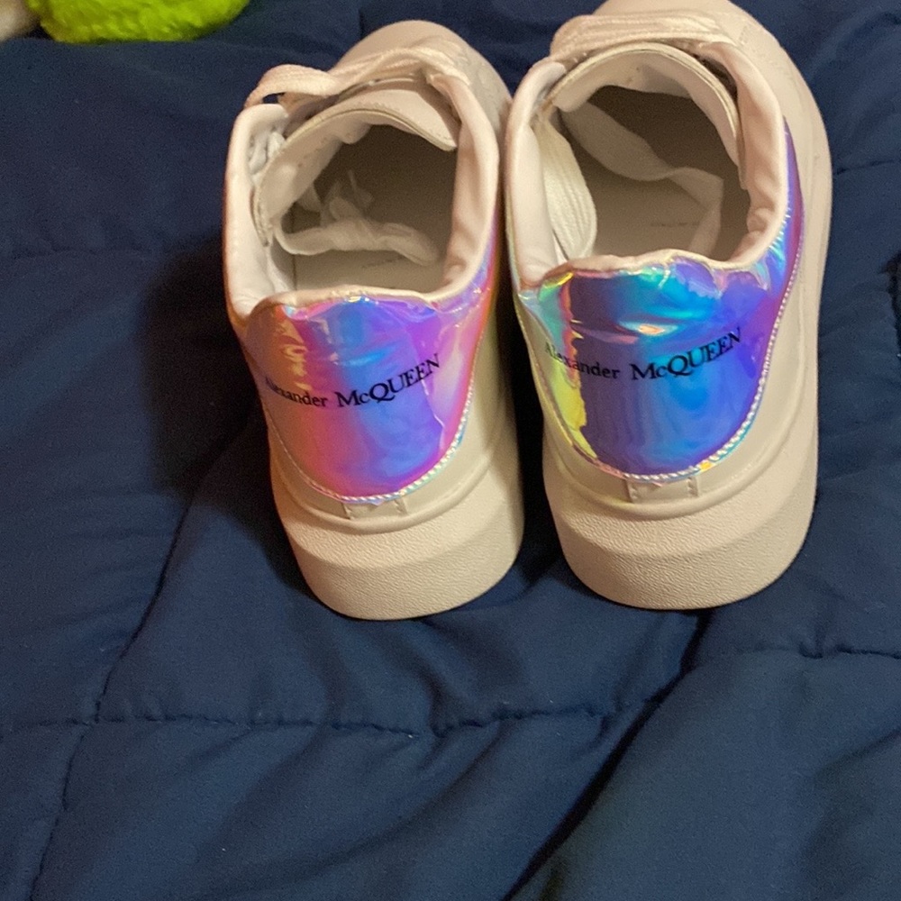 Alexander McQueen Mens size 10 iridescent oversized sneakers
